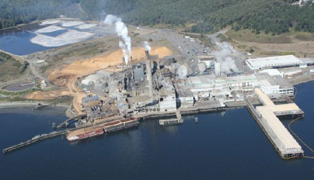 Northwest Pulp & Paper Association presented its 2016 Environmental Award