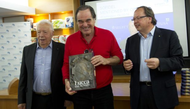 Director Oliver Stone visits Sofidel’s paper mill in Porcari