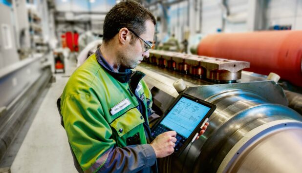 Valmet and Anhui Shanying in China extend the unique roll service and condition monitoring agreement for a further three years