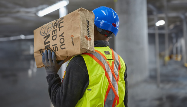 Mondi hosts a round table to tackle used paper bags from construction